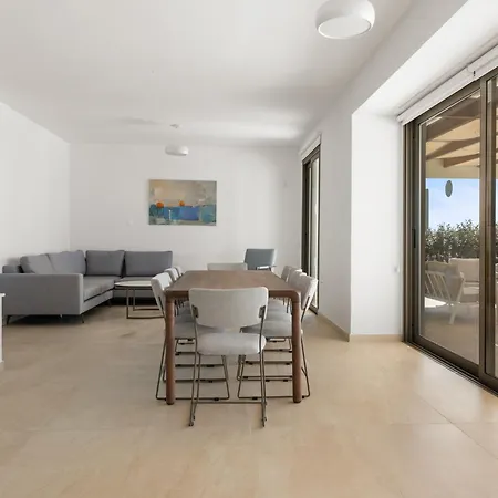 Serenity Waves 4 Villa