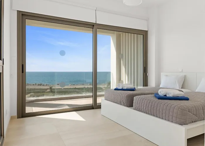 Serenity Waves 4 Vila