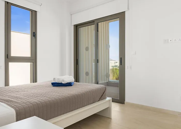 Vila Serenity Waves 4